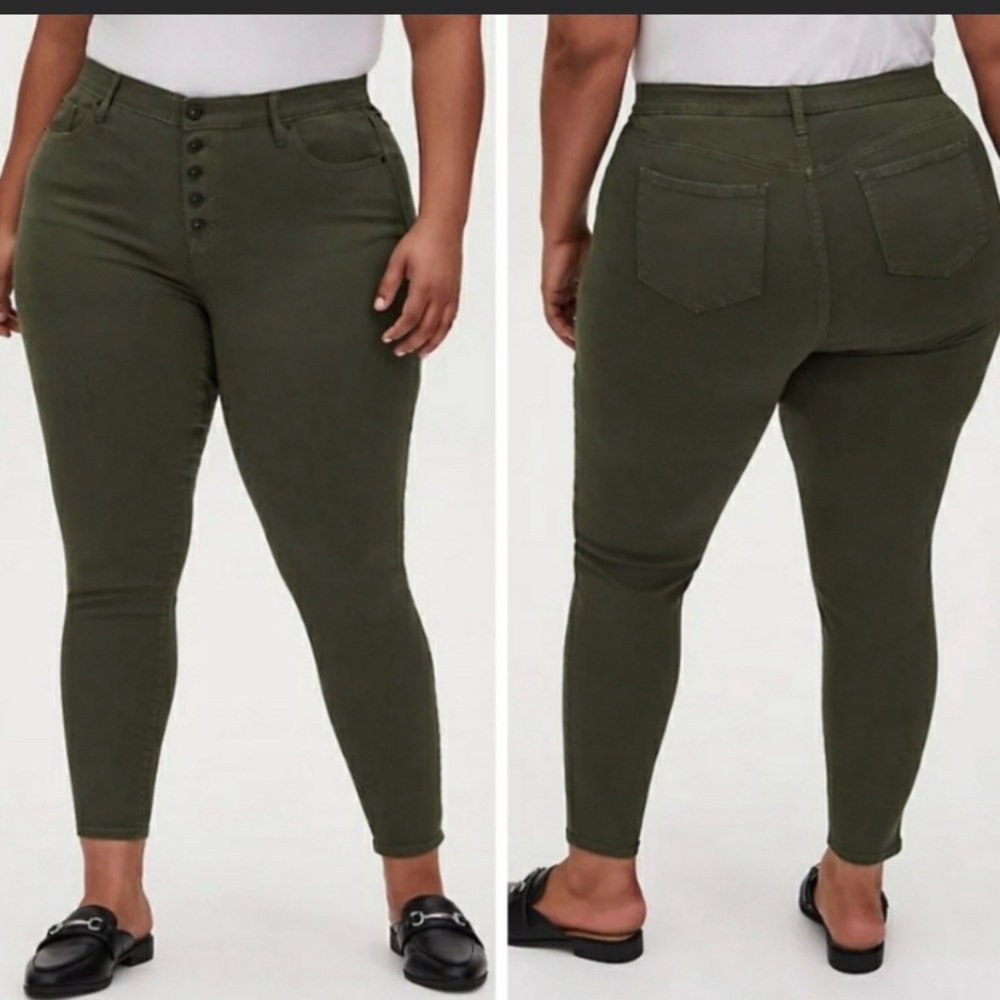 NWOT- Torrid jeans